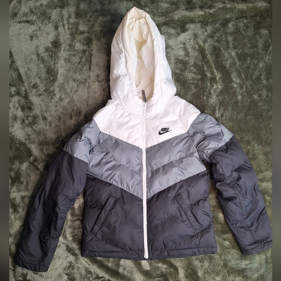 Used Kids Nike Colorblock Hooded Puffer Jacket - White Light Gray Charcoal